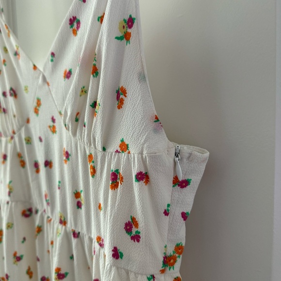 H&M Divided Floral Crepe Dress - Picture 4 of 6